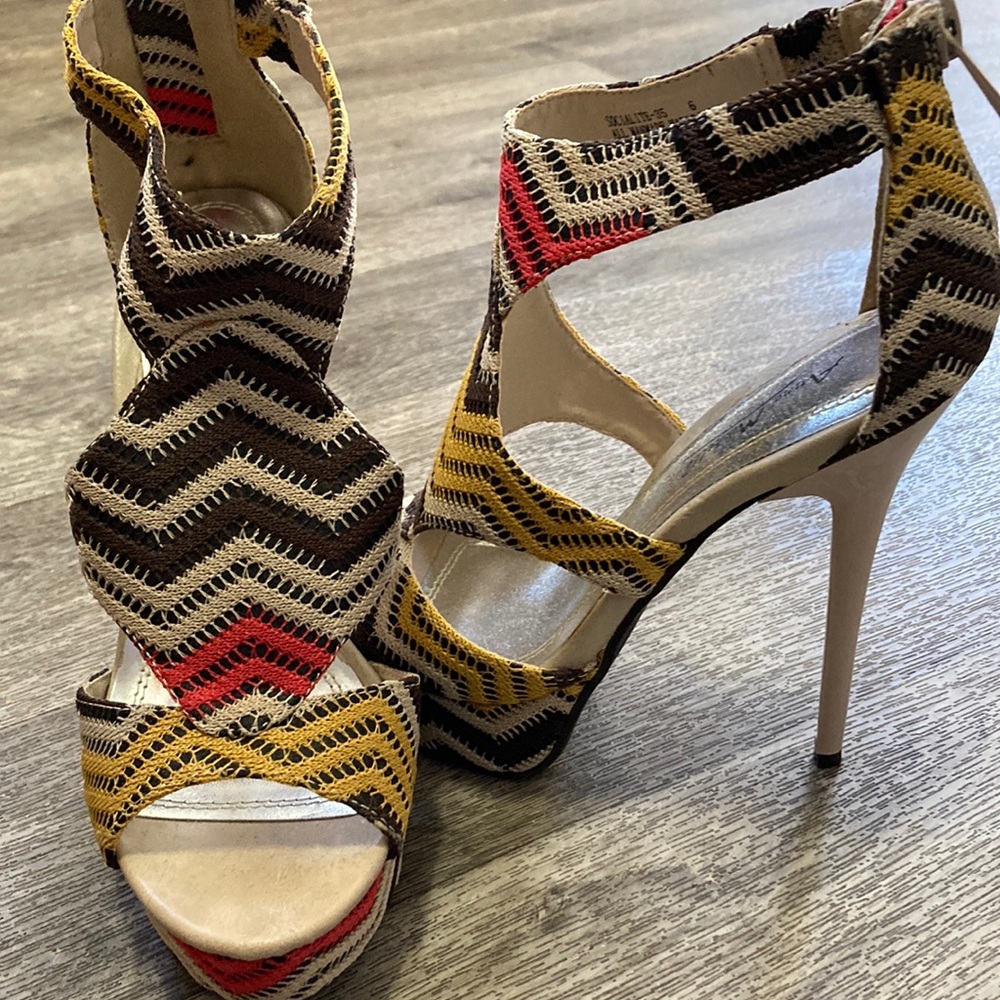 Anne Michelle sexy high heels brand new size 6 dress up or dress down